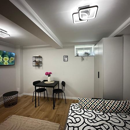 Apartamento Skwerowa Nest Cracovia Exterior foto